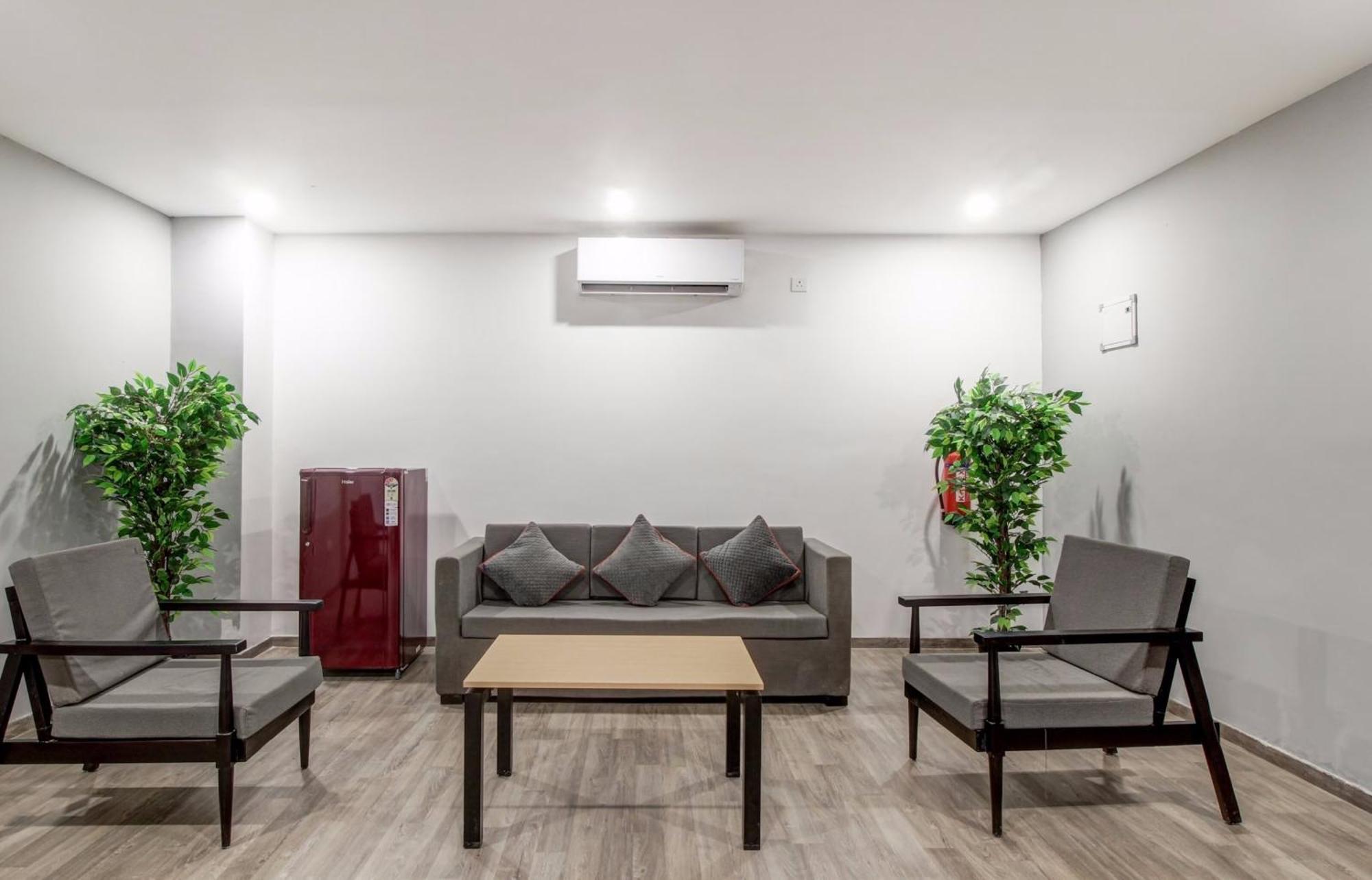 Super Townhouse Rcc Majestic 397 Lb Nagar Ξενοδοχείο Χιντεραμπάντ Εξωτερικό φωτογραφία