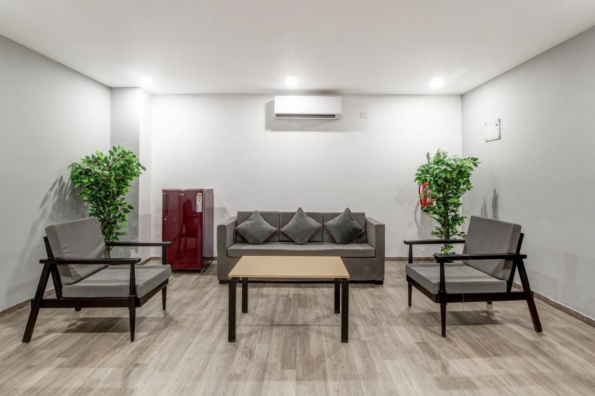 Super Townhouse Rcc Majestic 397 Lb Nagar Ξενοδοχείο Χιντεραμπάντ Εξωτερικό φωτογραφία